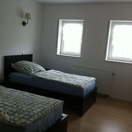 Ferienwohnung Nauborn Mit Grosser Uberdachter Terrasse, Ruhig Gelegen * Wetzlar