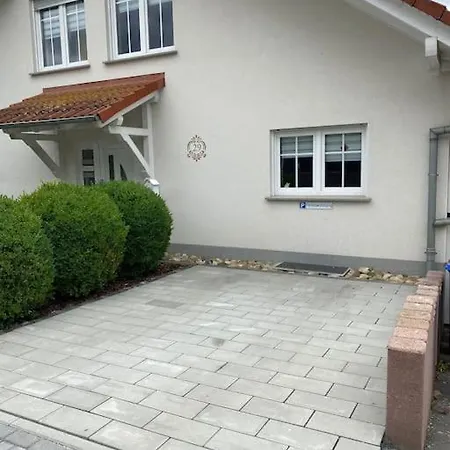 Ferienwohnung Nauborn Mit Grosser Uberdachter Terrasse, Ruhig Gelegen *